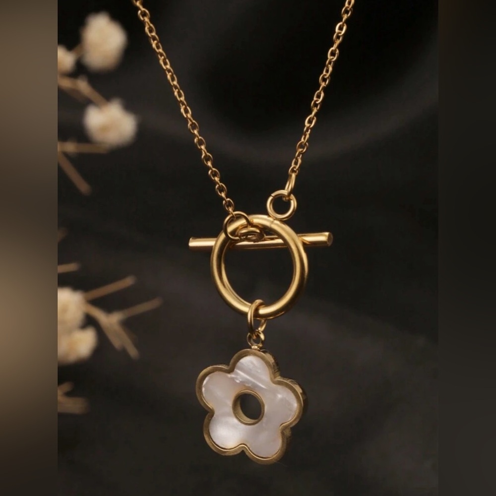 New 1pc Stainless Steel Ot Clasp Seashell & Five-Petal Style Necklace